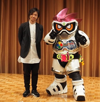 『仮面ライダーエグゼイド』の主題歌は三浦大知さんが歌う「EXCITE（エキサイト）」