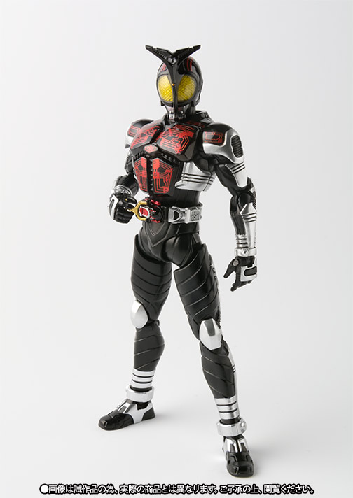 S.H.Figuarts 仮面ライダーダークカブト