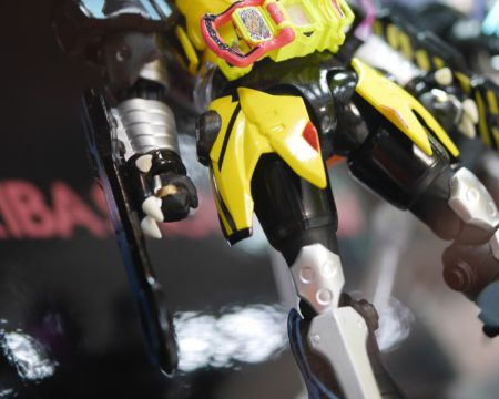 S.H.Figuarts 仮面ライダーレーザー ハンターバイクゲーマー レベル5