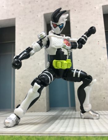 『装動 仮面ライダーエグゼイド STAGE9』に仮面ライダーゲンムレベル0がラインナップ！