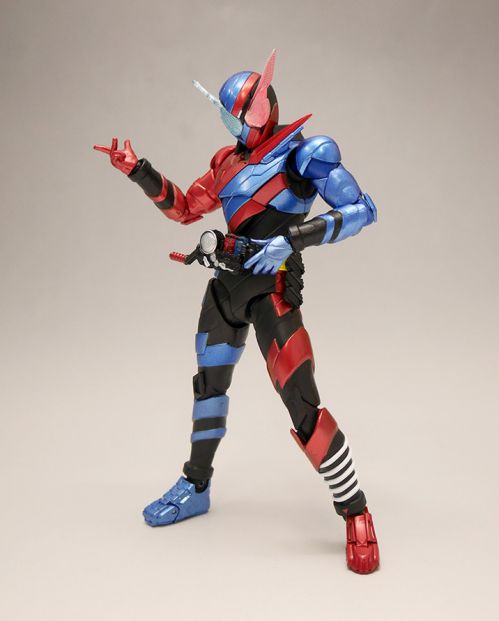 「S.H.Figuarts 仮面ライダービルド」の開発中工場サンプルと「S.H.Figuarts ナイトローグ」の試作品レポート