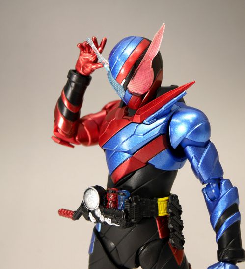 「S.H.Figuarts 仮面ライダービルド」の開発中工場サンプルと「S.H.Figuarts ナイトローグ」の試作品レポート