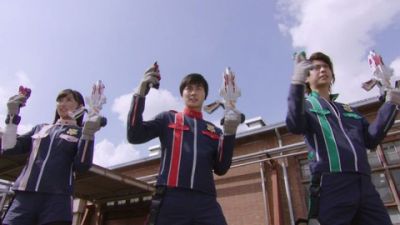 『快盗戦隊ルパンレンジャーVS警察戦隊パトレンジャー』第41話「異世界への扉」