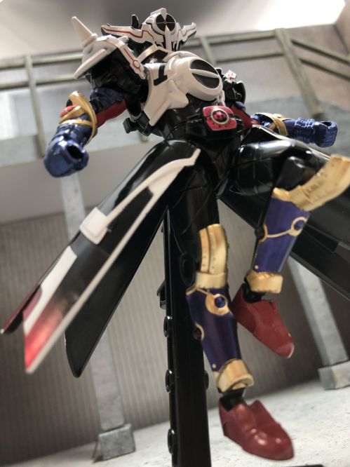 「装動 仮面ライダージオウ RIDE PLUS」の「仮面ライダーディケイド」