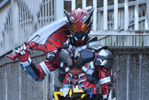 『仮面ライダーゼロワン』仮面ライダー雷（いかづち）VS仮面ライダーバルカン アサルトウルフ！