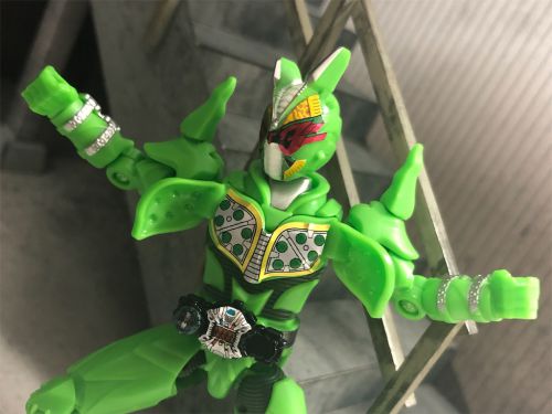 「装動 仮面ライダーゼロワン AI 06」に仮面ライダーゾンジスがラインナップ