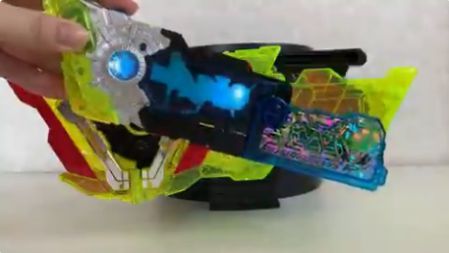 仮面ライダーゼロツー「DXゼロツープログライズキー&ゼロツードライバーユニット」公式最速商品映像