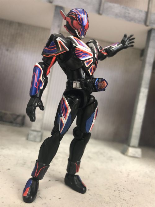 仮面ライダーゼロワン 仮面ライダーエデンが 装動 仮面ライダーセイバー Book1 に収録 サウザンドジャッカー新ver 付属