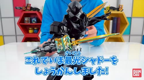 「変身ベルト DX光剛剣最光＆聖剣サイコウドライバー」の公式レビュー！仮面ライダー最光 金の武器銀の武器＆シャドーの姿が公開！