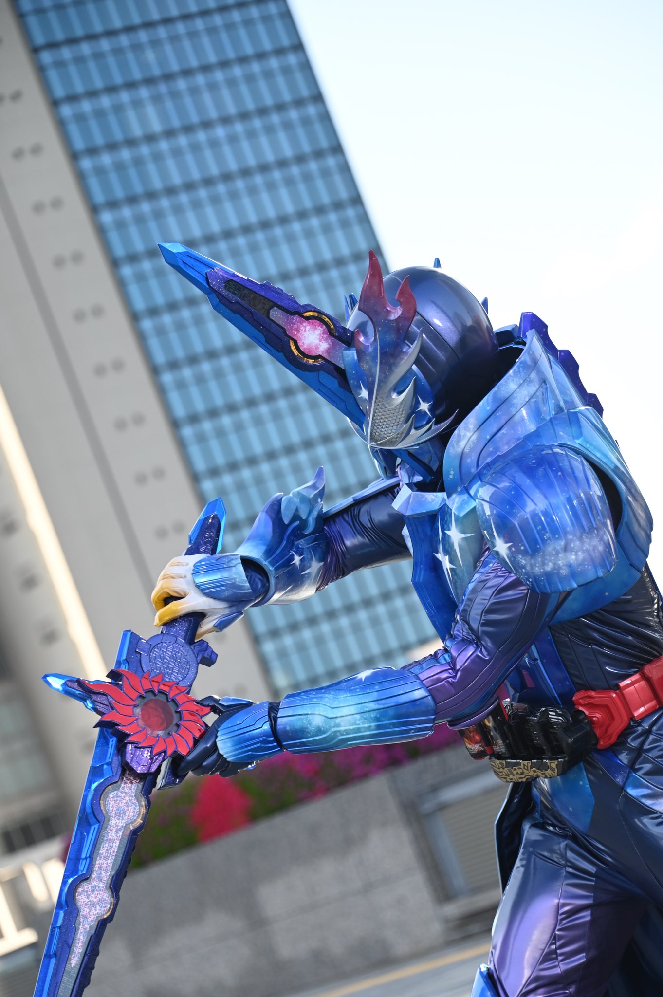 仮面ライダーセイバー 第38話 聖剣を束ねる 銀河の剣 刃王剣クロスセイバーが誕生 巨大剣士キングオブソロモンを粉砕 仮面ライダーセイバー 第38話 聖剣を束ねる 銀河の剣 刃王剣クロスセイバーが誕生 巨大剣士キングオブソロモンを粉砕