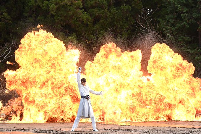 『仮面ライダーリバイス』門田ヒロミがヤバい！デモンズドライバー覚醒の時…！声の主は津田健次郎さん！玩具音声も担当