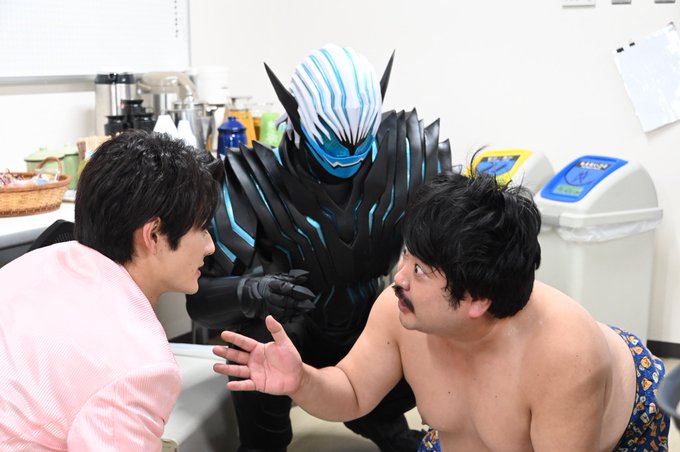 『仮面ライダーリバイス』第22話「ドッタンバッタン…空気階段！？」
