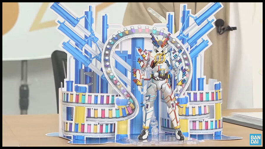 「S.H.Figuarts 仮面ライダービルド ジーニアスフォーム」を飾れる「変身シーン ペーパージオラマ」PDFデータが無料配布開始！