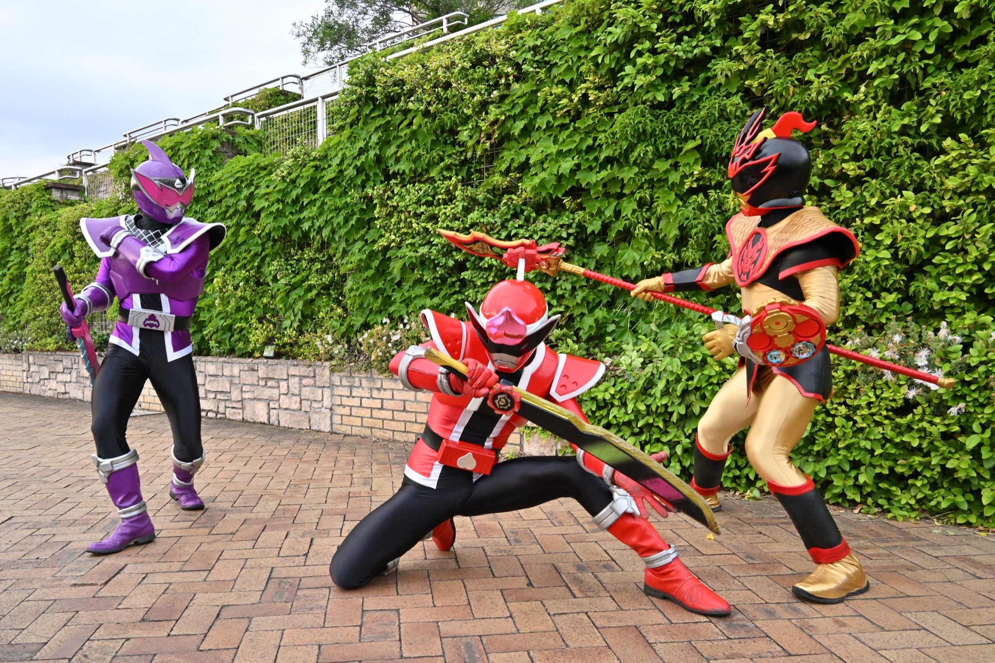 『暴太郎戦隊ドンブラザーズ』紫のアバター戦士「ドンムラサメ」声は村瀬歩さん