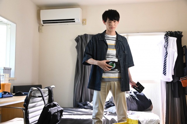 『仮面ライダーギーツ』第2話の新画像！桜井景和が自宅でデザイアドライバーを装着！エントリーフォームでゲームの開始を待つライダー7人！