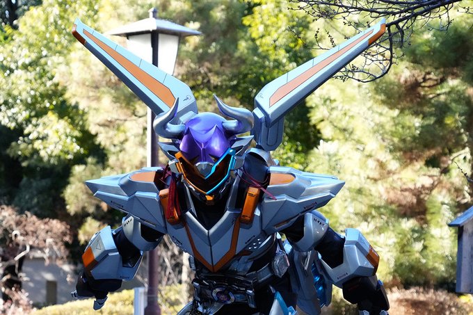 『仮面ライダーギーツ』25話でバッファがコマンドフォームにパワーアップ