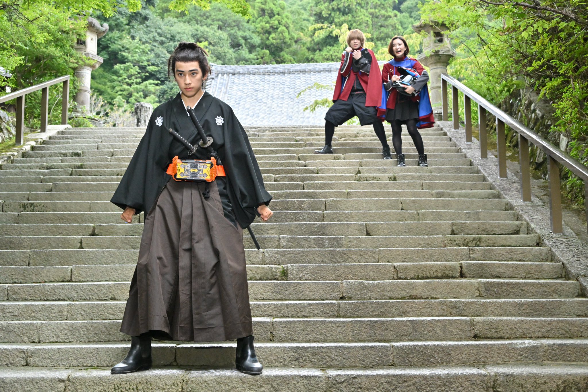 『仮面ライダーガッチャード』第9話「ダッシュで京都！修学旅行！」は京都ロケ敢行2話完結の特別編！『仮面ライダーフォーゼ』以来11年ぶり！加治木に運命の人(R/Bのサキ・木下彩音さん)が！