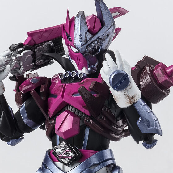 『仮面ライダーガッチャード』ラケシスがヴァルバラドに変身